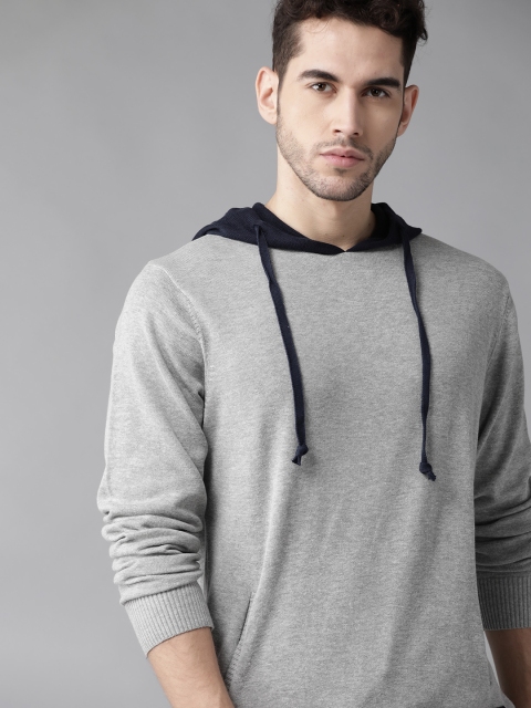 

Roadster Men Grey Melange Solid Hooded Pullover