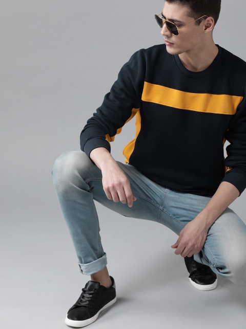 

Roadster Men Navy Blue & Mustard Yellow Solid Hooded Sweatshirt