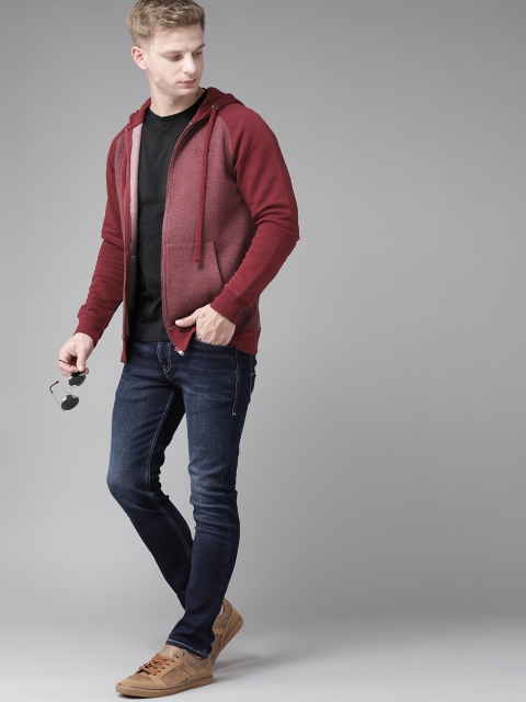 

Roadster Men Maroon Solid Hooded Sweatshirt