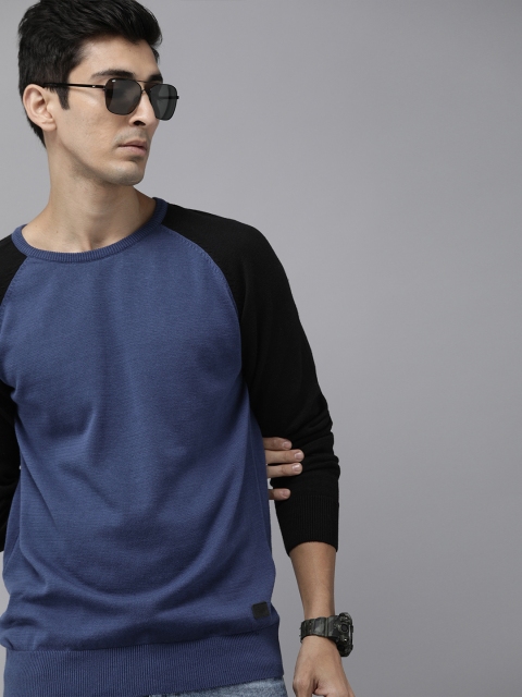 

Roadster Men Blue Solid Pullover Sweater with Black Colorblocked Sleeves