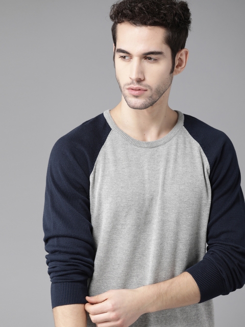 

Roadster Men Grey Melange & Navy Blue Solid Pullover Sweater