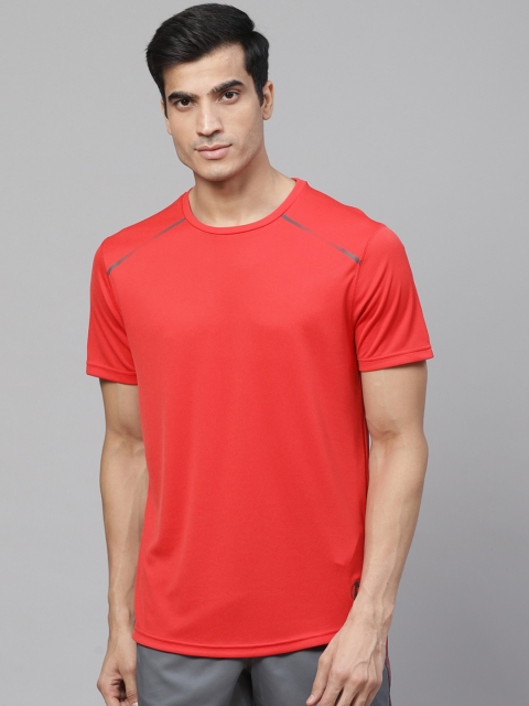 

Marks & Spencer Men Red Solid Round Neck T-shirt