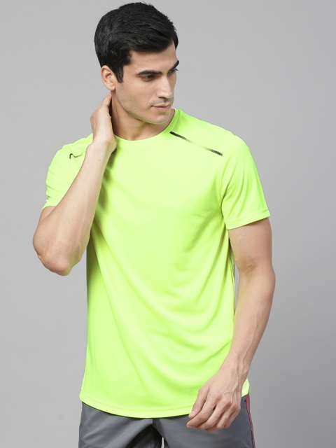 

Marks & Spencer Men Fluorescent Green Solid Round Neck T-shirt