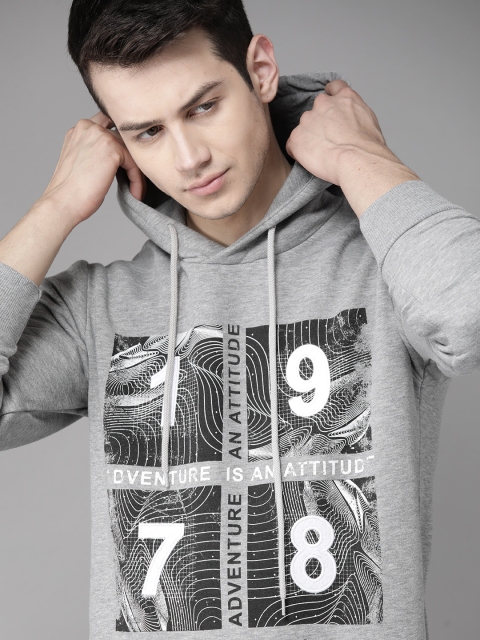 

Roadster Men Grey Melange & Black Printed Hooded Sweatshirt