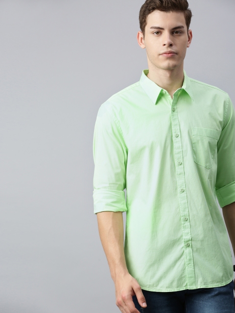 

Roadster Men Green Regular Fit Solid Casual Shirt