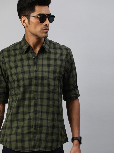 

Roadster Men Olive Green & Black Regular Fit Checked Casual Shirt