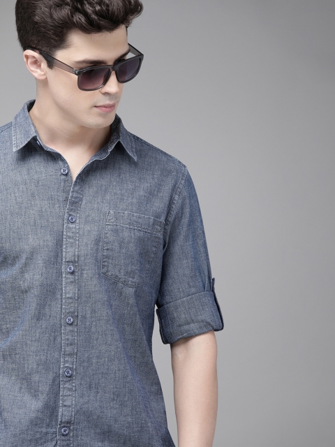

Roadster Men Blue Regular Fit Solid Casual Chambray Shirt