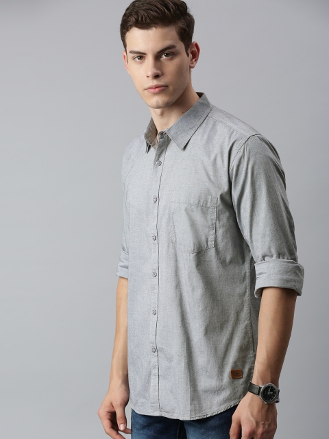 

Roadster Men Grey Regular Fit Solid Casual Shirt