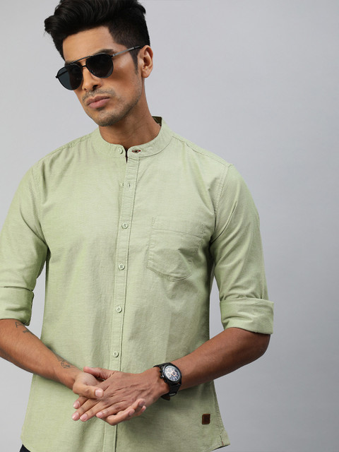 

Roadster Men Green Regular Fit Solid Casual Shirt