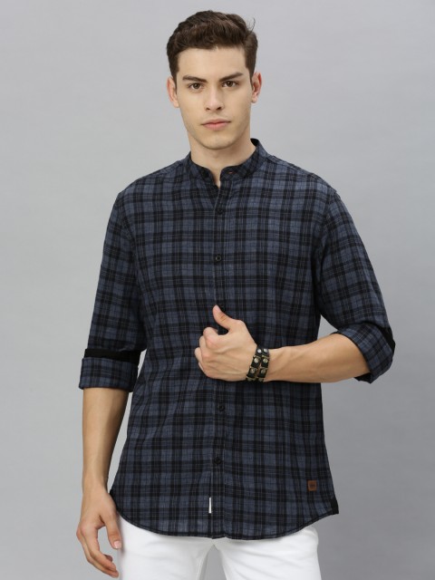 

Roadster Men Navy Blue & Black Regular Fit Checked Casual Shirt