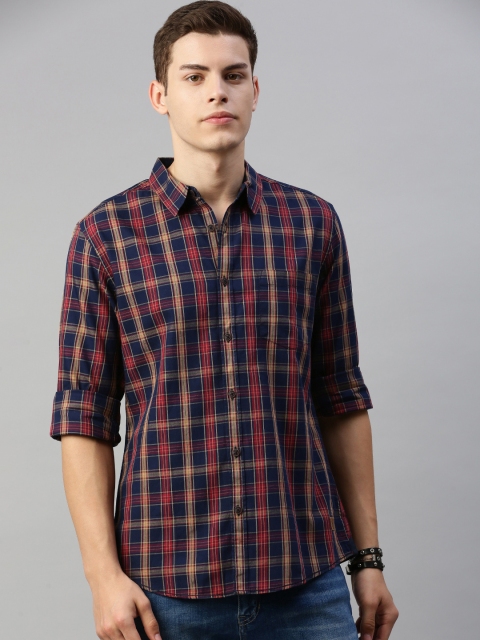 

Roadster Men Navy Blue & Red Regular Fit Checked Casual Shirt