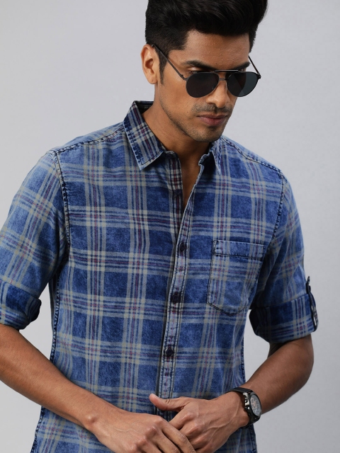 

Roadster Men Blue & Grey Regular Fit Checked Casual Shirt