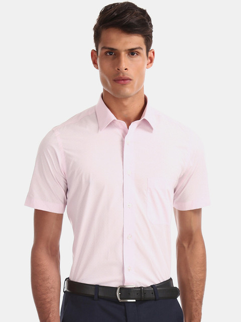

Arrow Men Pink Regular Fit Self Design Formal Shirt