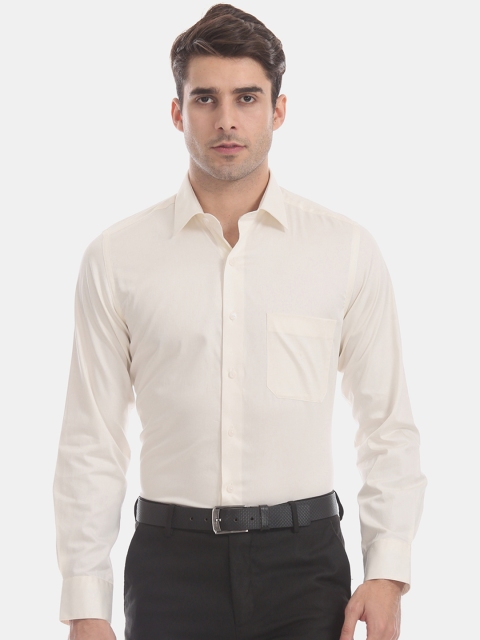 

Arrow Men Off-White Regular Fit Solid Formal Shirt
