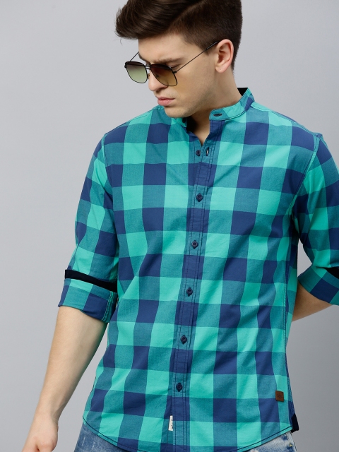 

Roadster Men Teal Regular Fit Checked Casual Shirt