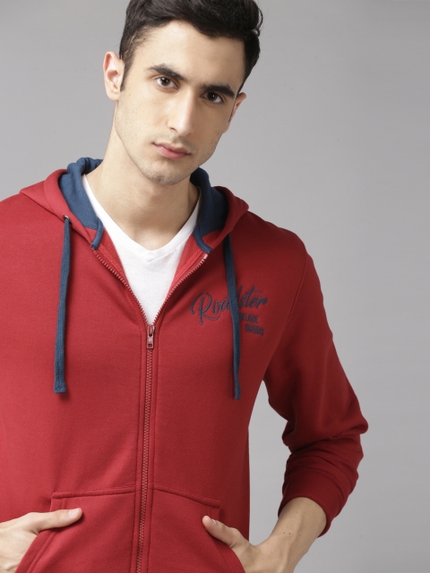 

Roadster Men Red Solid Hooded Sweatshirt