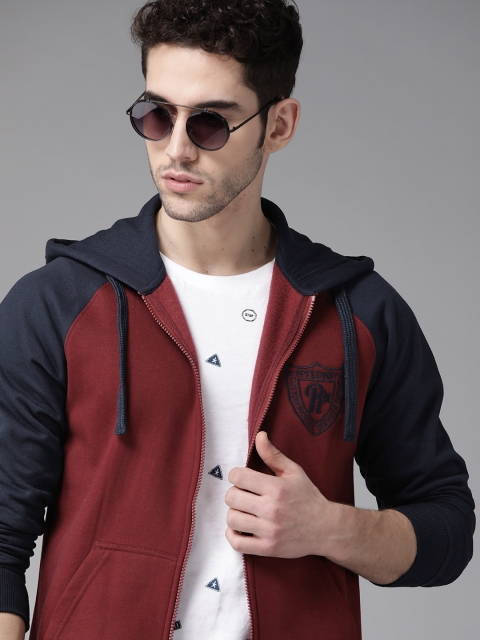 

Roadster Men Maroon & Navy Blue Solid Hooded Sweatshirt