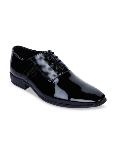 

Bruno Manetti Men Black Solid Formal Oxfords