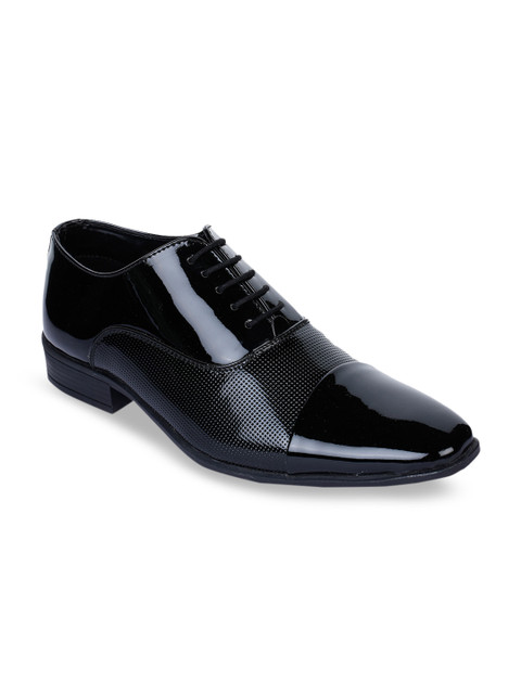 

Bruno Manetti Men Black Solid Patent Leather Formal Oxfords