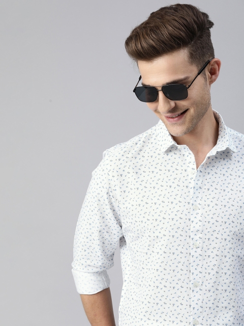 

Mast & Harbour Men White & Blue Slim Fit Ditsy Floral Printed Casual Shirt