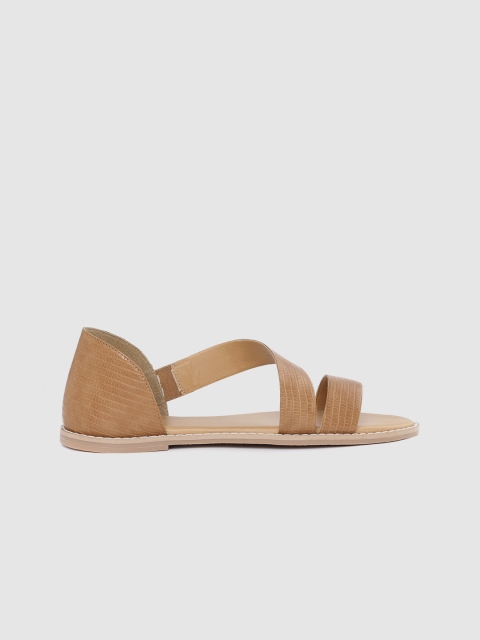 

Roadster Women Brown Croc Textured Open Toe Flats