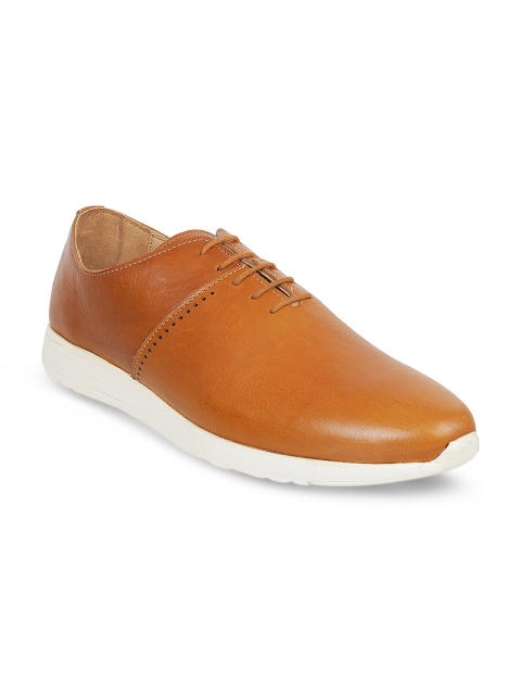 

Mochi Men Tan Leather Sneakers