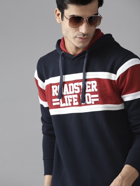 

Roadster Men Navy Blue & Maroon Colourblocked Brand Logo Hooded Sweatshirt