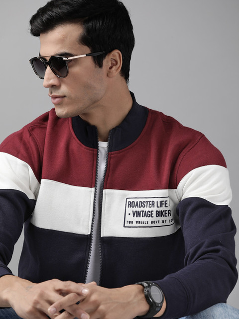 

Roadster Men Navy Blue & White Colourblocked & Brand Logo Print Sweatshirt