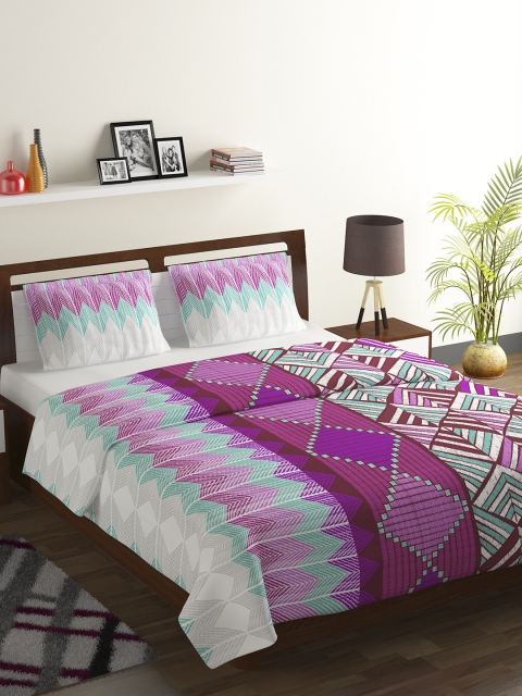 

BOMBAY DYEING Pink & Purple Geometric 104 TC Cotton 1 Queen Bedsheet with 2 Pillow Covers
