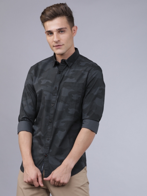 

Horsefly Men Black Slim Fit Printed Casual Shirt