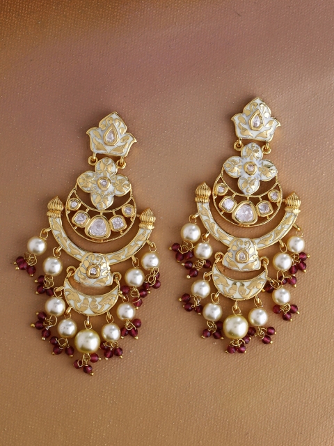 

Imittire White & Gold-Plated Floral Drop Earrings