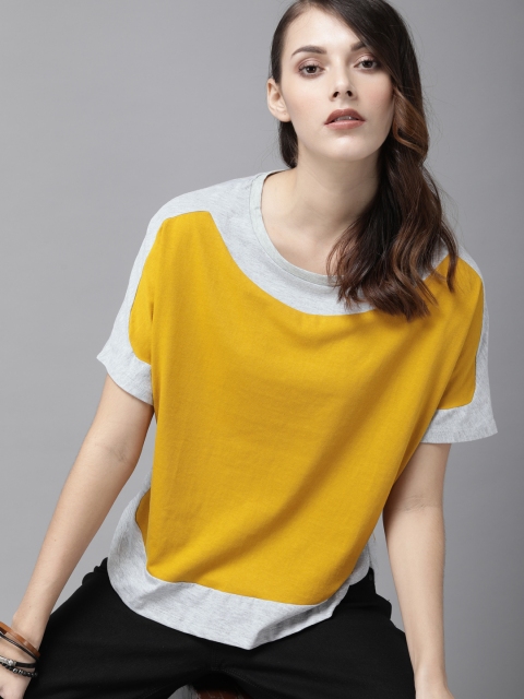 

Roadster Women Mustard Yellow Solid Round Neck T-shirt With Contrast Border