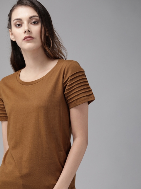 

Roadster Women Brown Solid Round Neck Pure Cotton T-shirt with Pleats