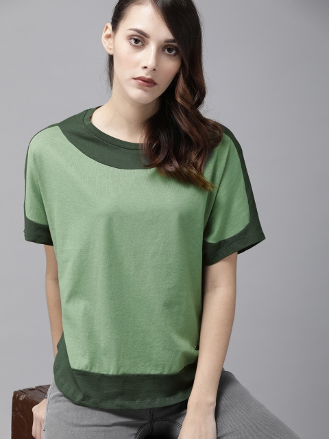 

Roadster Women Green Colourblocked Round Neck T-shirt