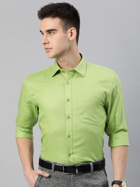 

British Club Men Green Regular Fit Solid Formal Shirt