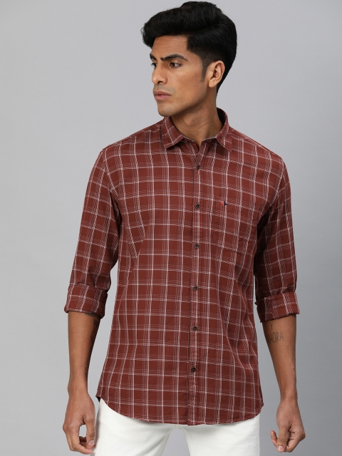 

British Club Men Maroon & White Slim Fit Checked Casual Shirt