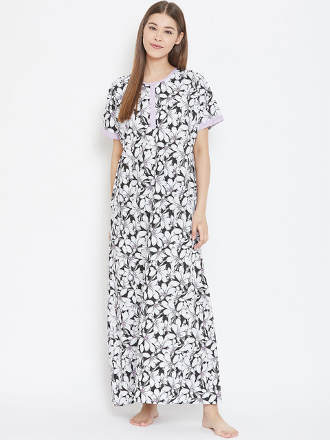 

The Kaftan Company Black & White Printed Nightdress
