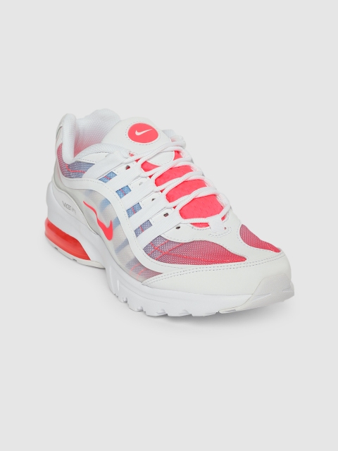 

Nike Women White AIR MAX VG-R Sneakers
