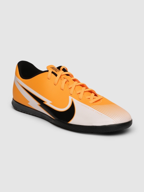 

Nike Unisex Orange Vapor 13 Club Football Shoes