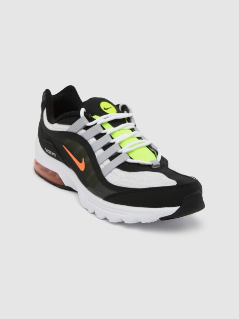 

Nike Men White & Black AIR MAX VG-R Colourblocked Sneakers