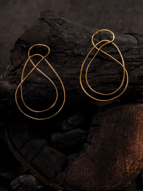 

Shoshaa Gold-Toned Contemporary Studs