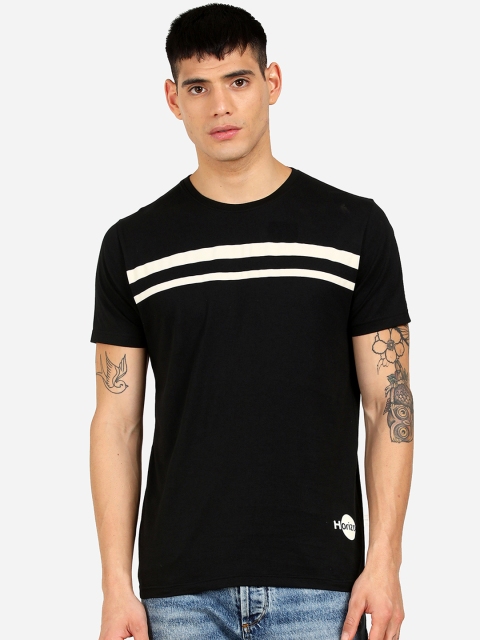 

Maniac Men Black Striped Round Neck T-shirt