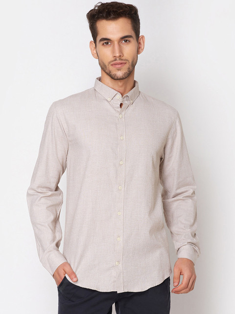 

LINDBERGH Men Off-White Regular Fit Solid Casual Shirt