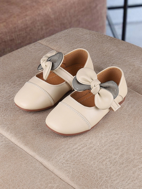 

Walktrendy Girls Beige & Grey Solid Ballerinas