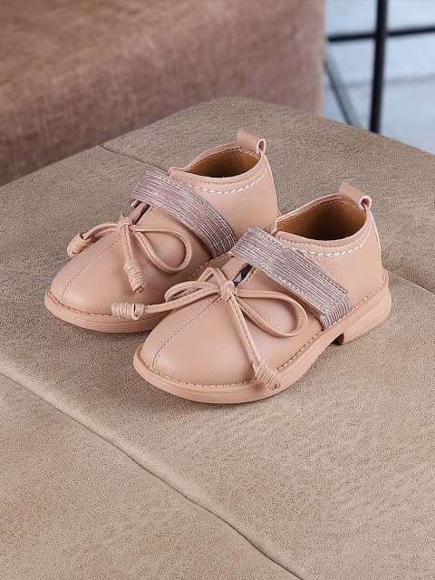 

Walktrendy Girls Pink Solid Ballerinas