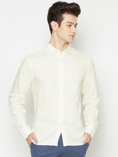 

Bruun & Stengade Men Yellow Slim Fit Solid Casual Pure Linen Shirt