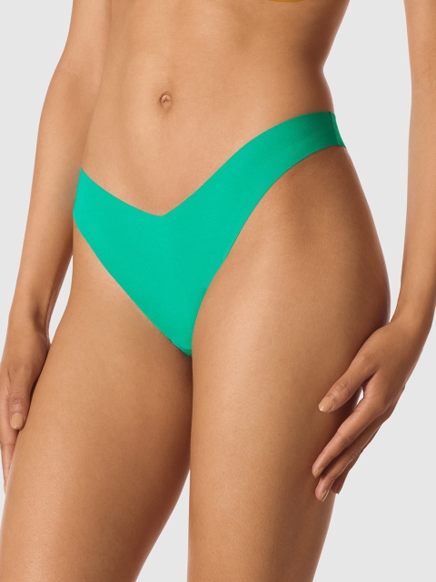

La Senza Women Green Solid Thongs 11152311-0CFQ
