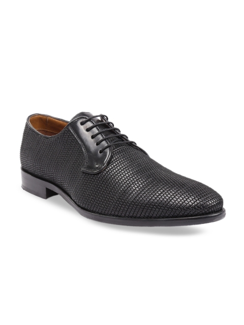

one8 Select BY VIRAT KOHLI Men Black Textured Leather Handcrafted Sole Weavers Formal Derbys