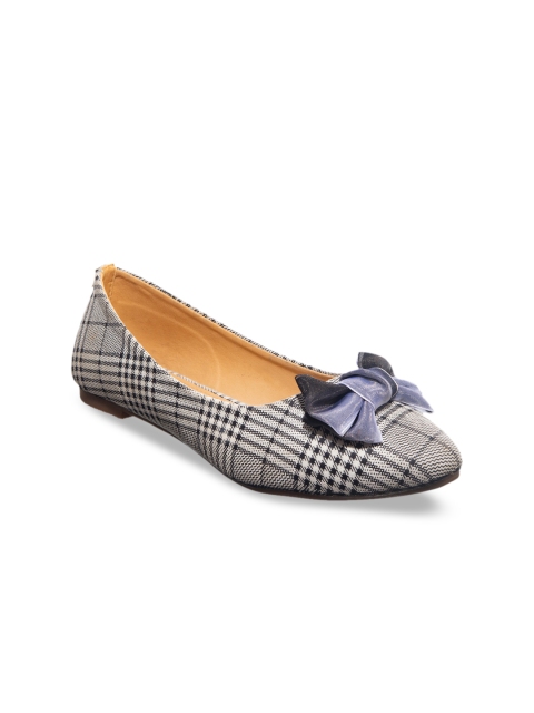 

Khadims Women Black Printed Velvet Ballerinas