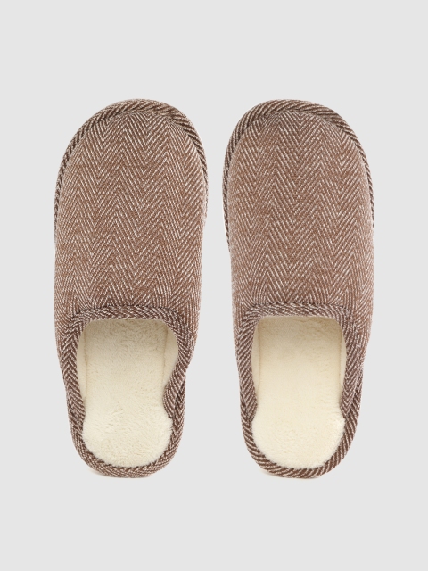 

Roadster Women Brown & Off-White Self Design Room Slippers